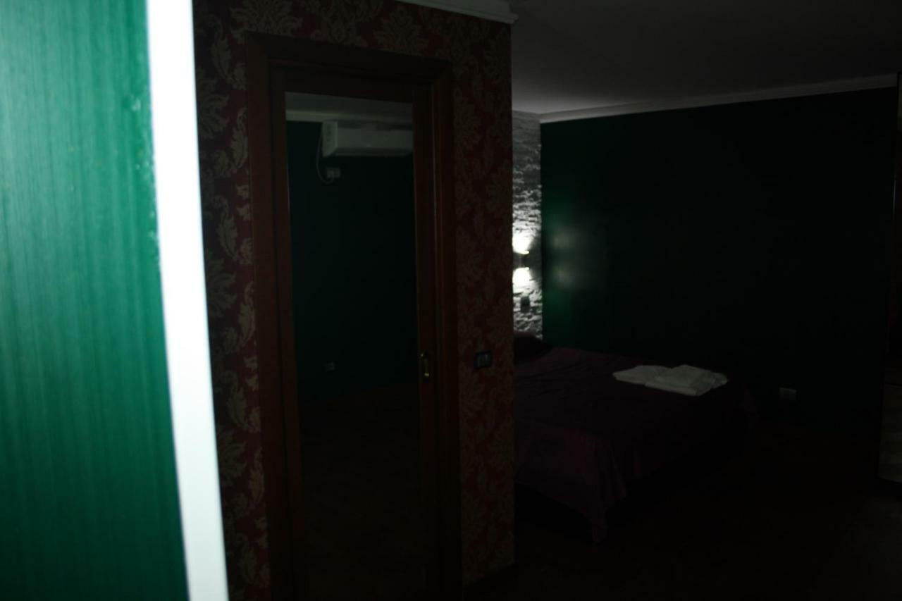 La Casetta Di Elena ลาเมเซ แตร์เม ภายนอก รูปภาพ