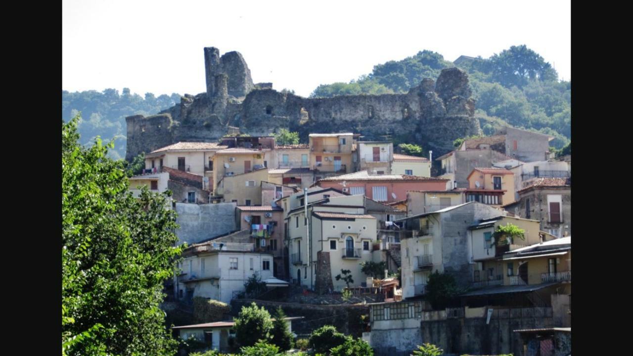 La Casetta Di Elena ลาเมเซ แตร์เม ภายนอก รูปภาพ